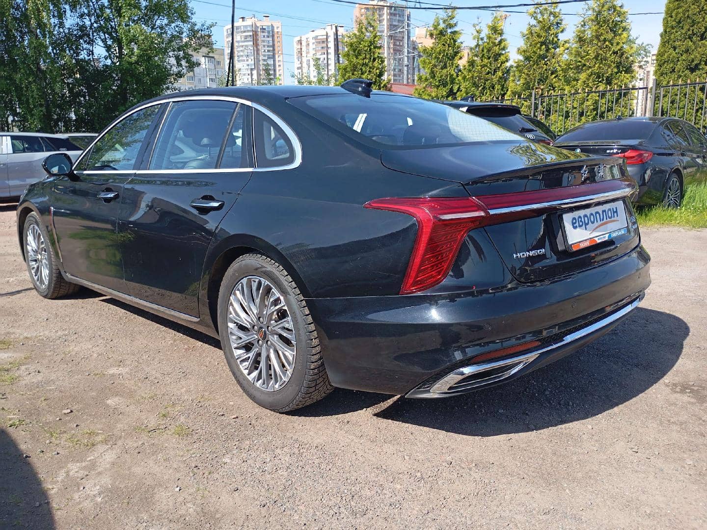 Hongqi H5,  166 734 км, 2024 года в лизинг