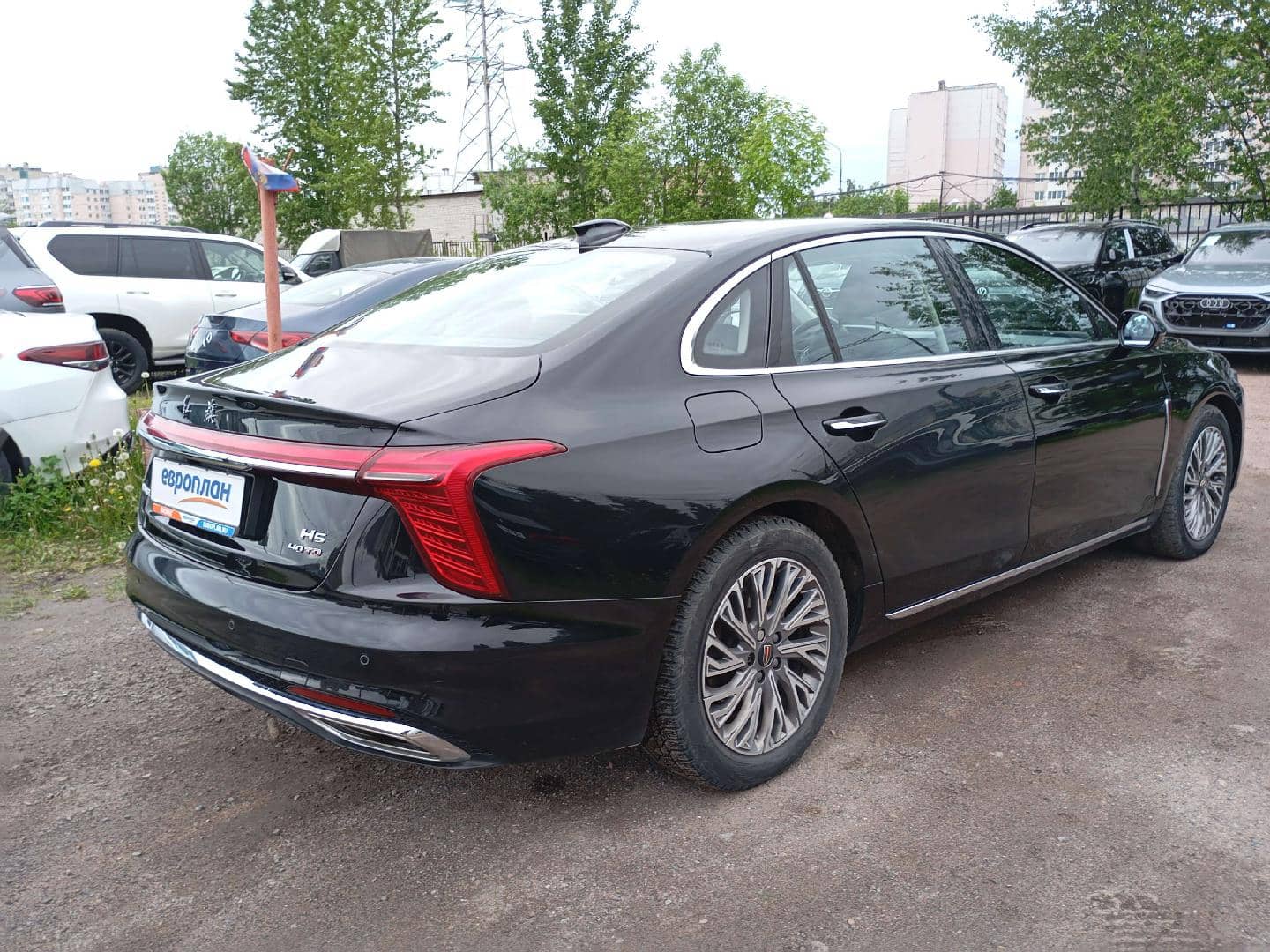 Hongqi H5,  85 472 км, 2024 года в лизинг