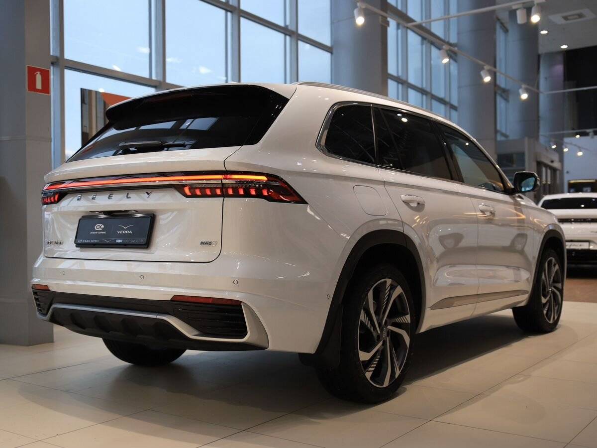 Geely Monjaro Flagship 2.0T (238 hp) 8AT 4WD