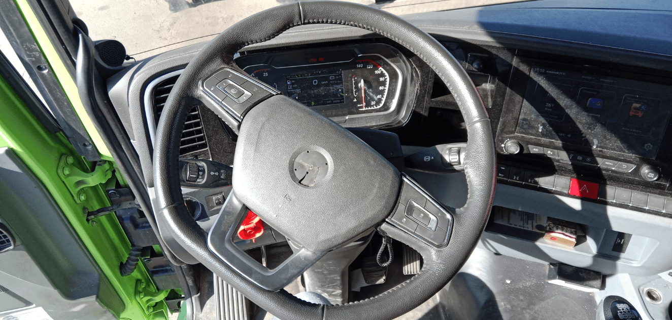 Shacman SX42586V385,  124 189 км, 2023 года в лизинг