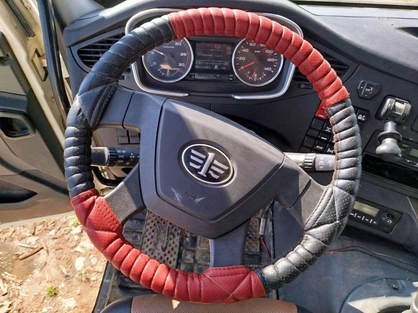 FAW CA3250P66K24L1TE5 6x6,  163 692 км, 2023 года в лизинг