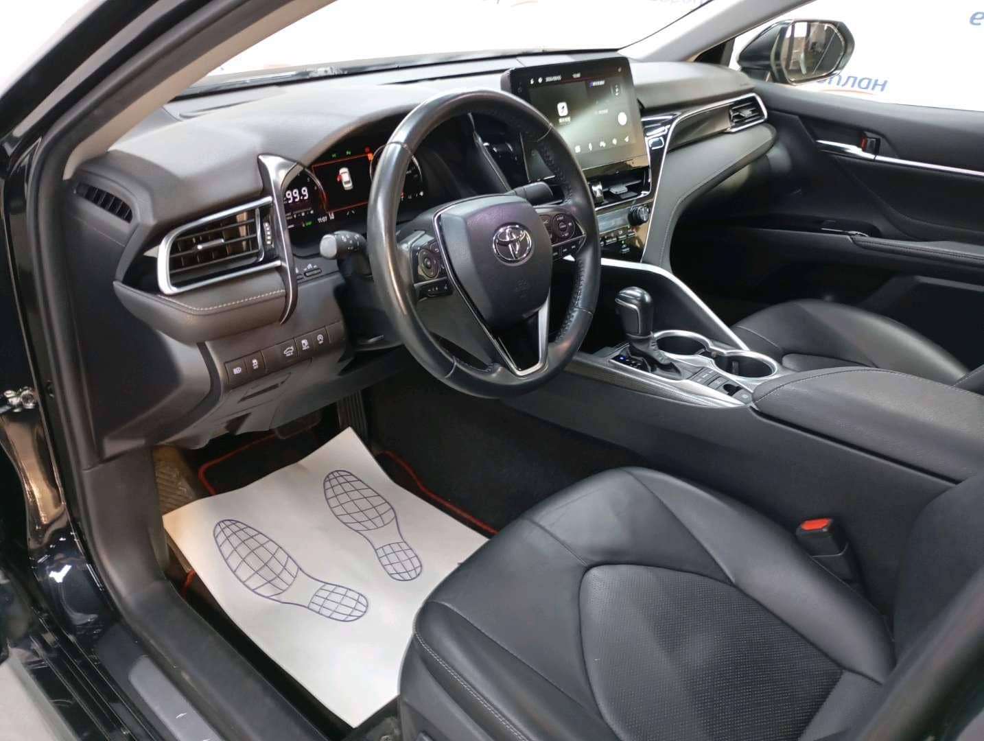 Toyota Camry,  51 241 км, 2023 года в лизинг
