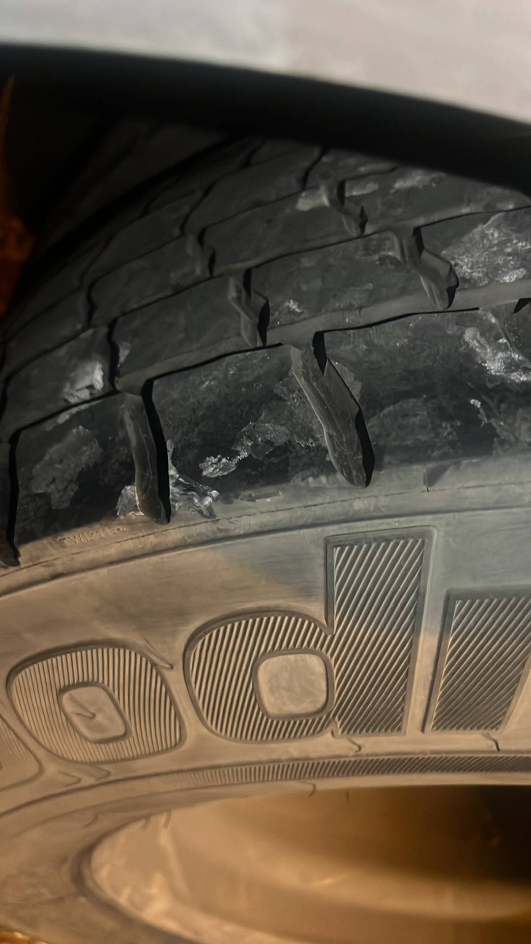 Shacman SX4188YY381,  416 324 км, 2023 года в лизинг