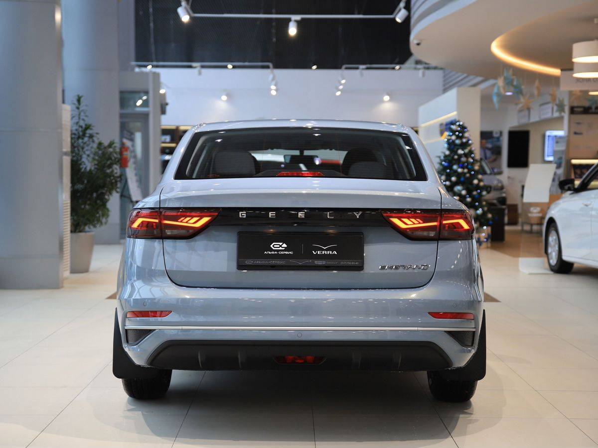 Geely Emgrand Luxury 1.5 AT