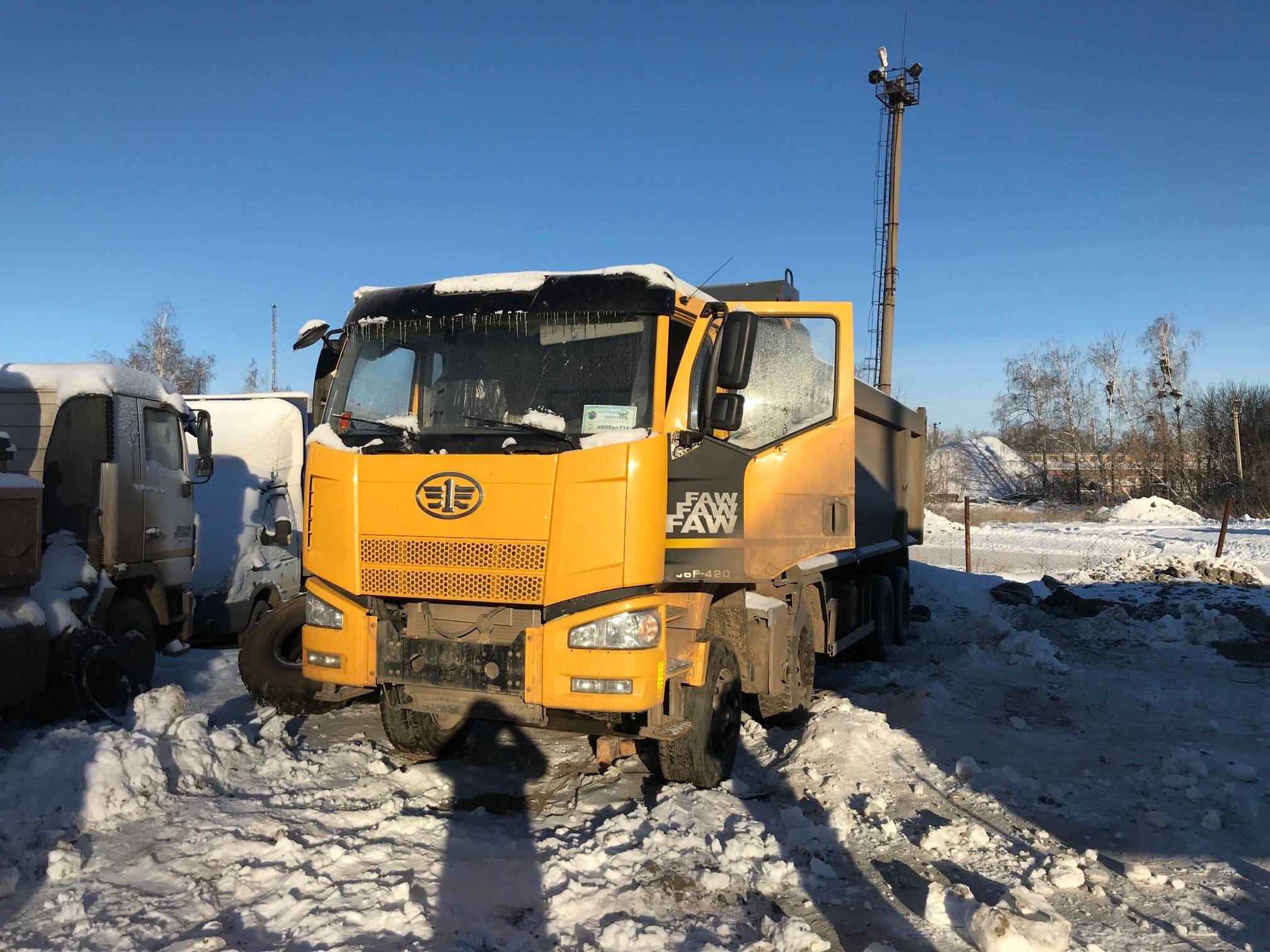 FAW CA3310P66K24T4E5 8х4,  100 000 км, 2021 года