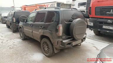 Lada Niva Travel