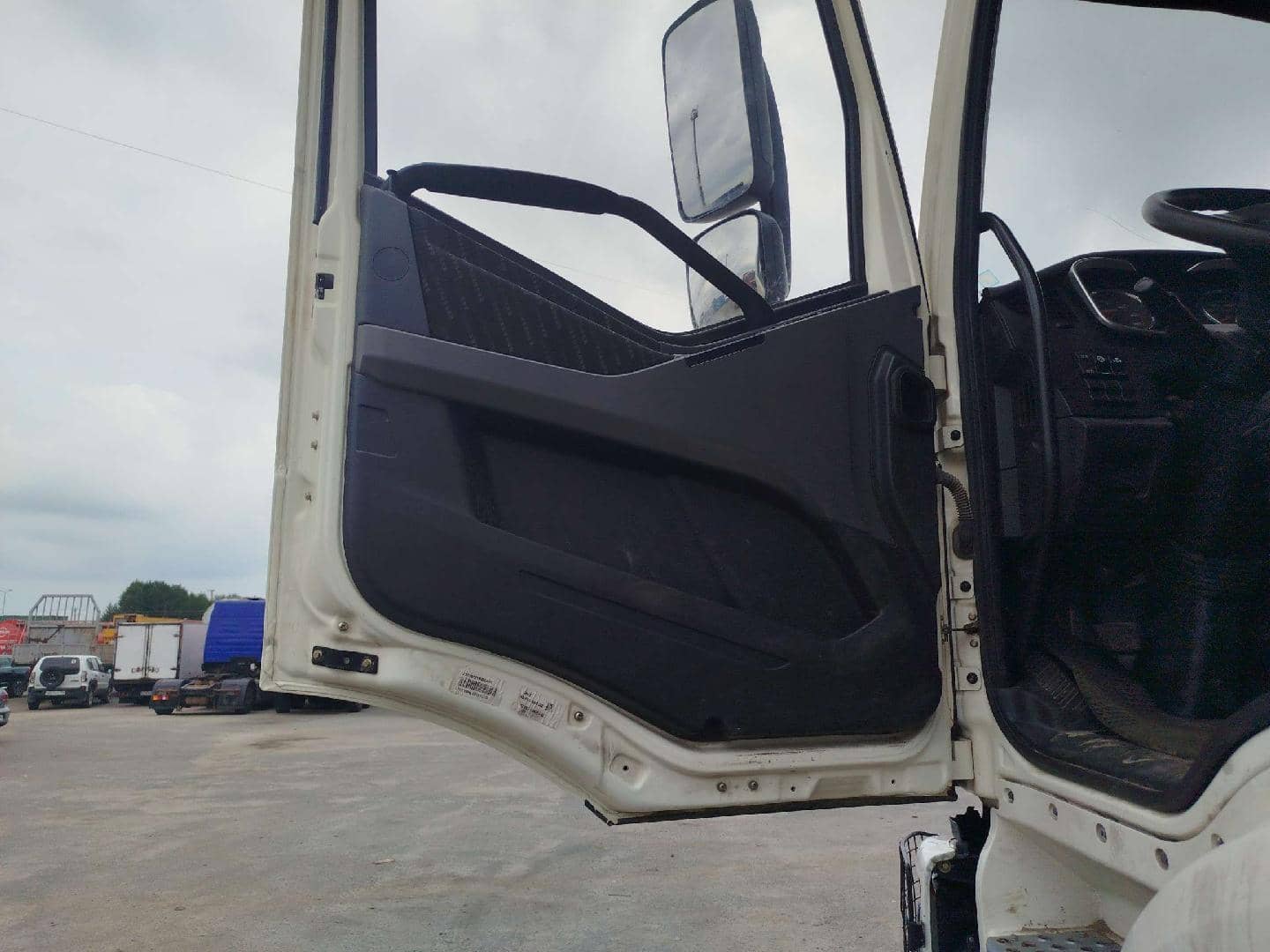 FAW CA3250P66K24L1TE5 6x6,  69 363 км, 2022 года в лизинг