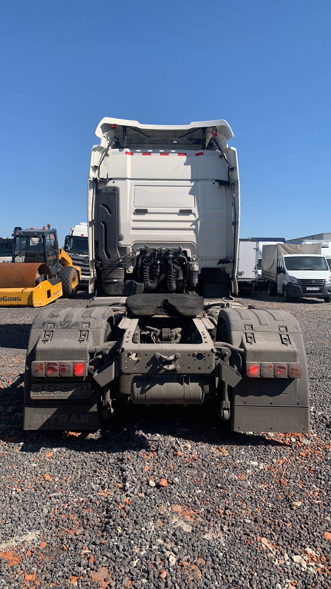 Sitrak C7H MAX ZZ4186V391HE,  352 923 км, 2023 года в лизинг