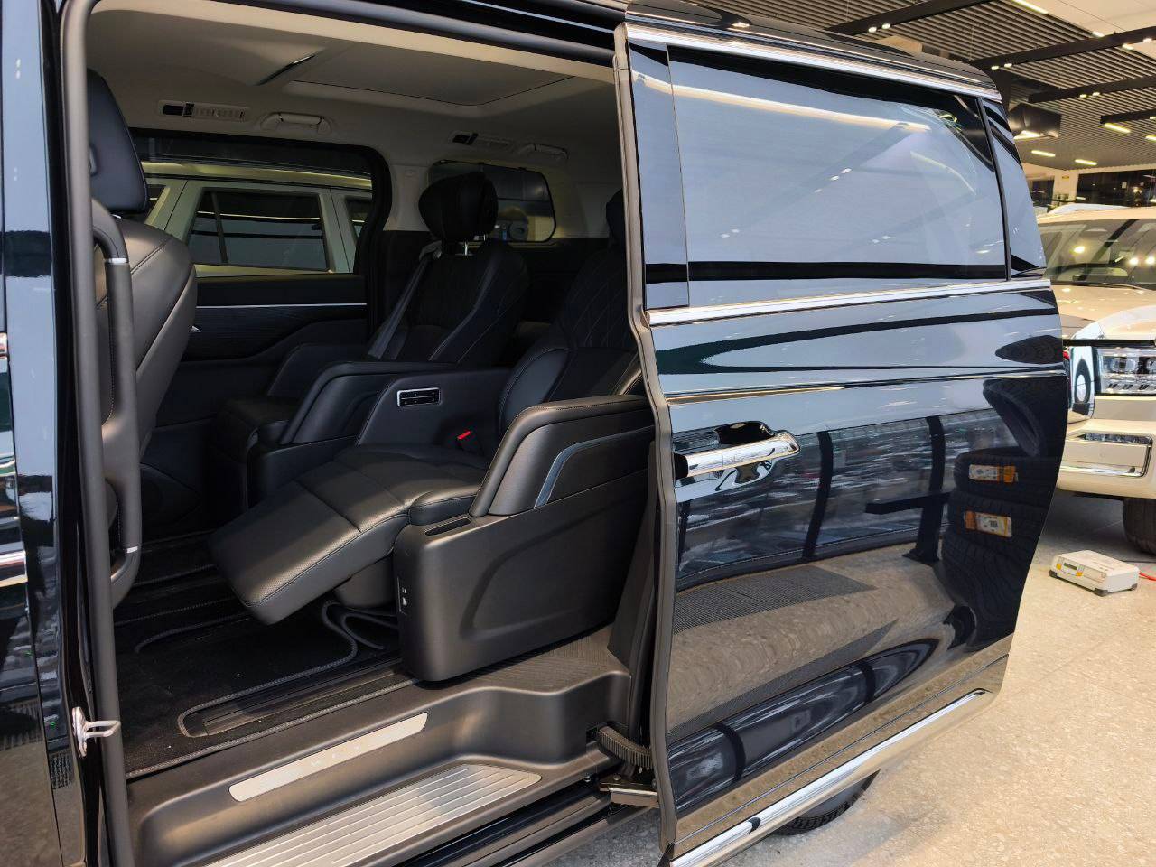 Wey 80 PHEV 1.5 T DHT 4WD Premium