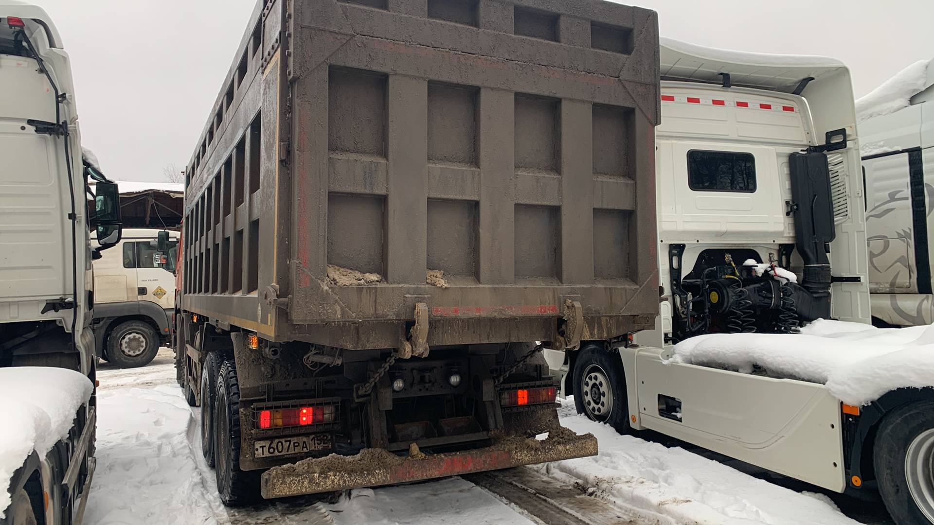 HOWO ZZ3407S3867E 8x4,  361 920 км, 2021 года в лизинг