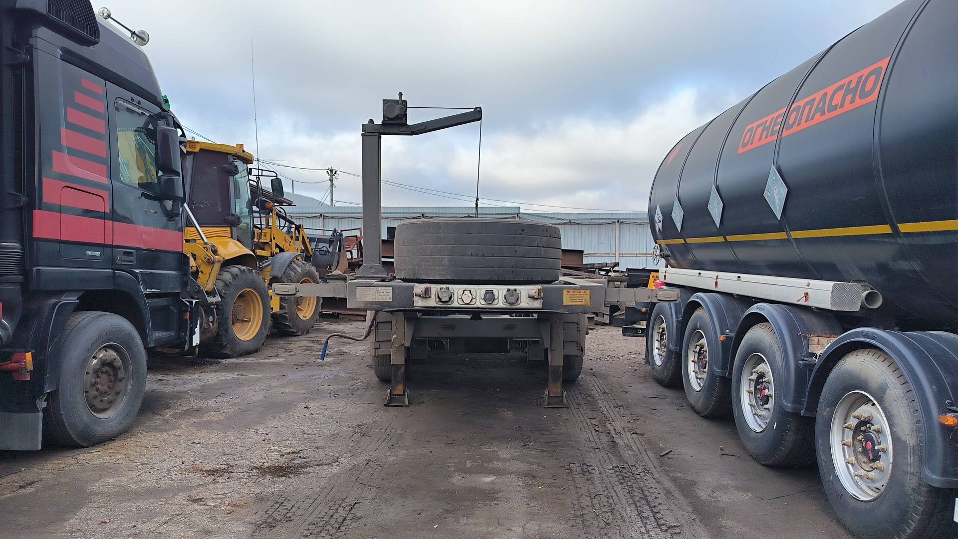 Тонар Контейнеровоз 9988, 2023 года в лизинг