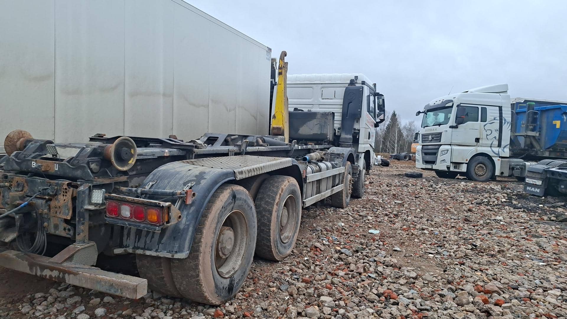 Shacman SX33186V366,  293 835 км, 2024 года в лизинг