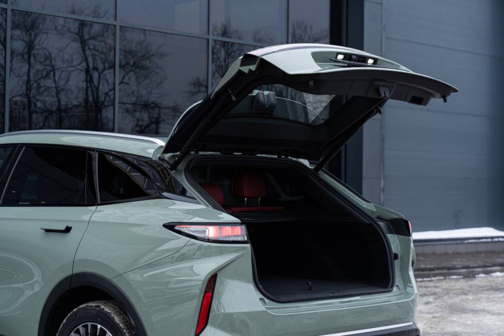 EXEED RX 2.0T 8AT Premium BI, RI, WI 4WD, IOV