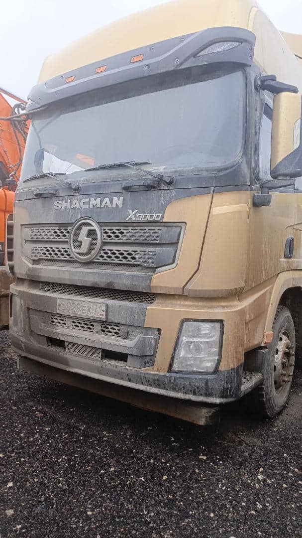 Shacman SX42584W324