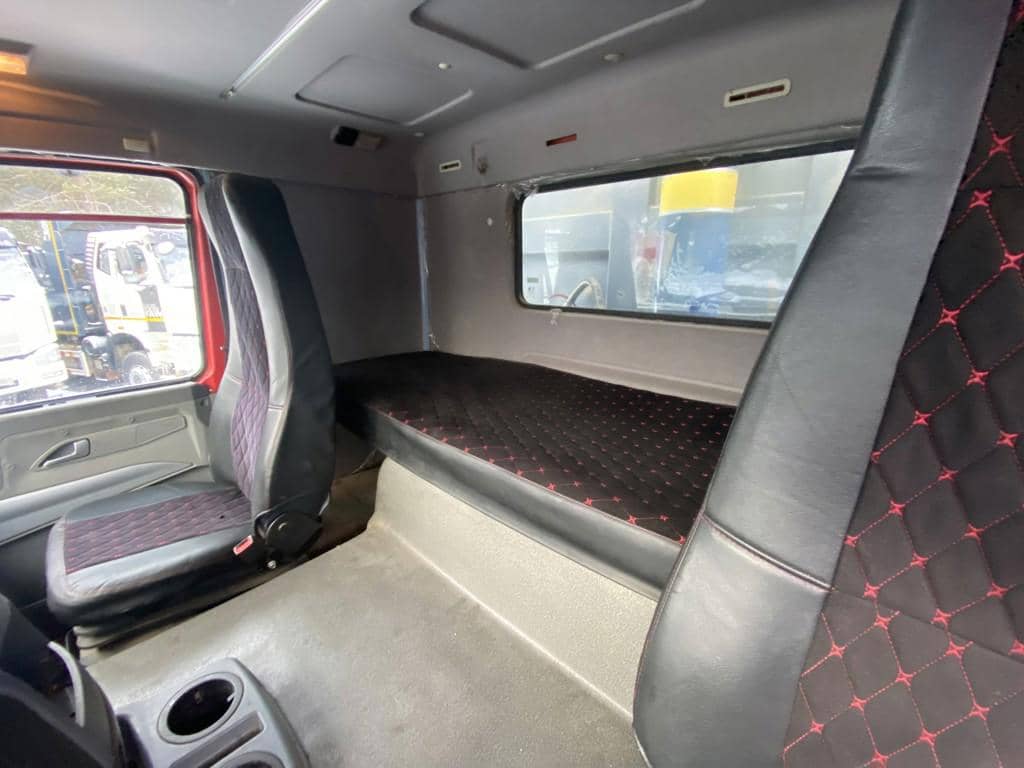 HOWO ZZ3407S3867Е 8х4,  218 012 км, 2021 года в лизинг