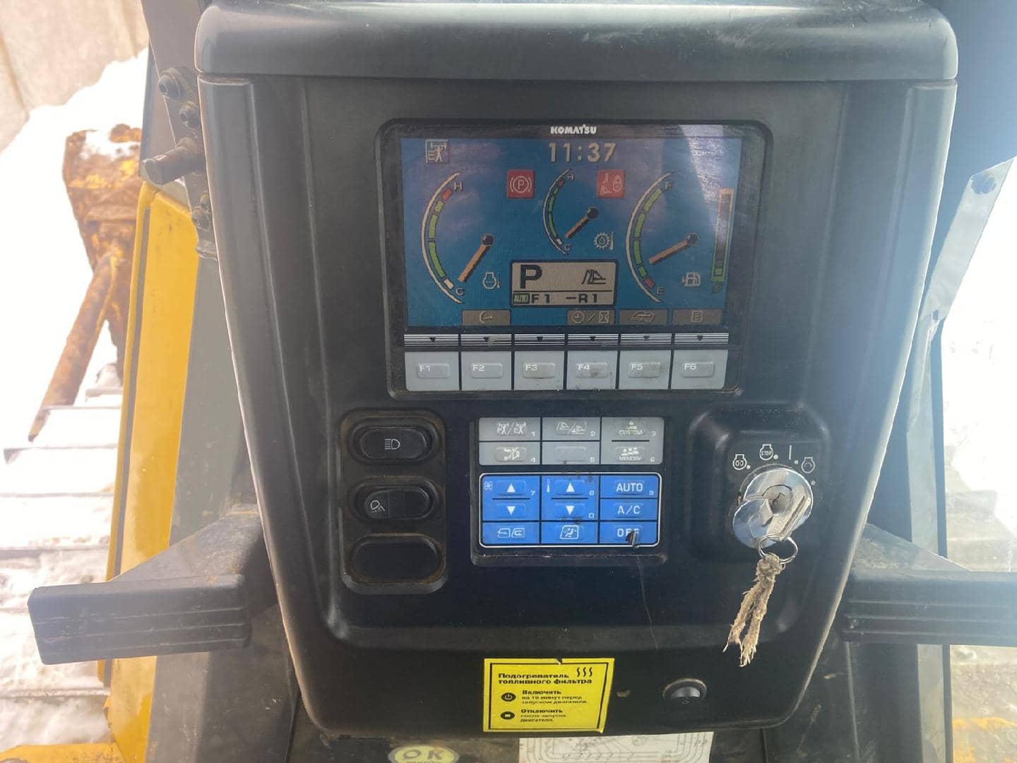 KOMATSU D65EX-16