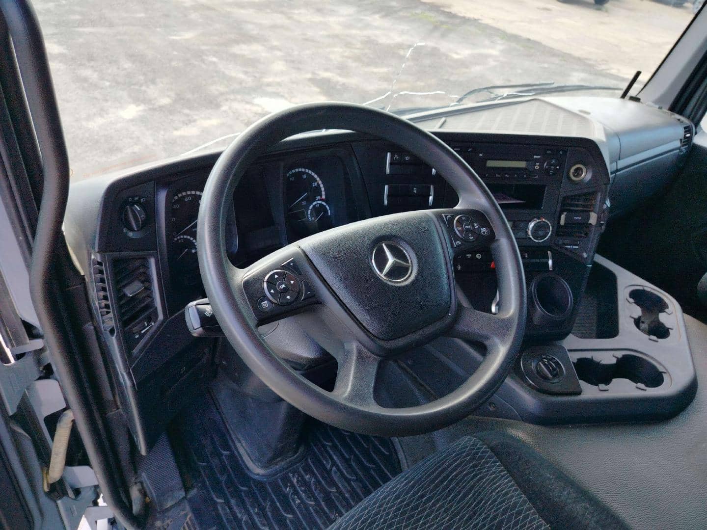 Mercedes-Benz Arocs 3348 AS 6x6 (ClassicSpace),  210 639 км, 2021 года в лизинг