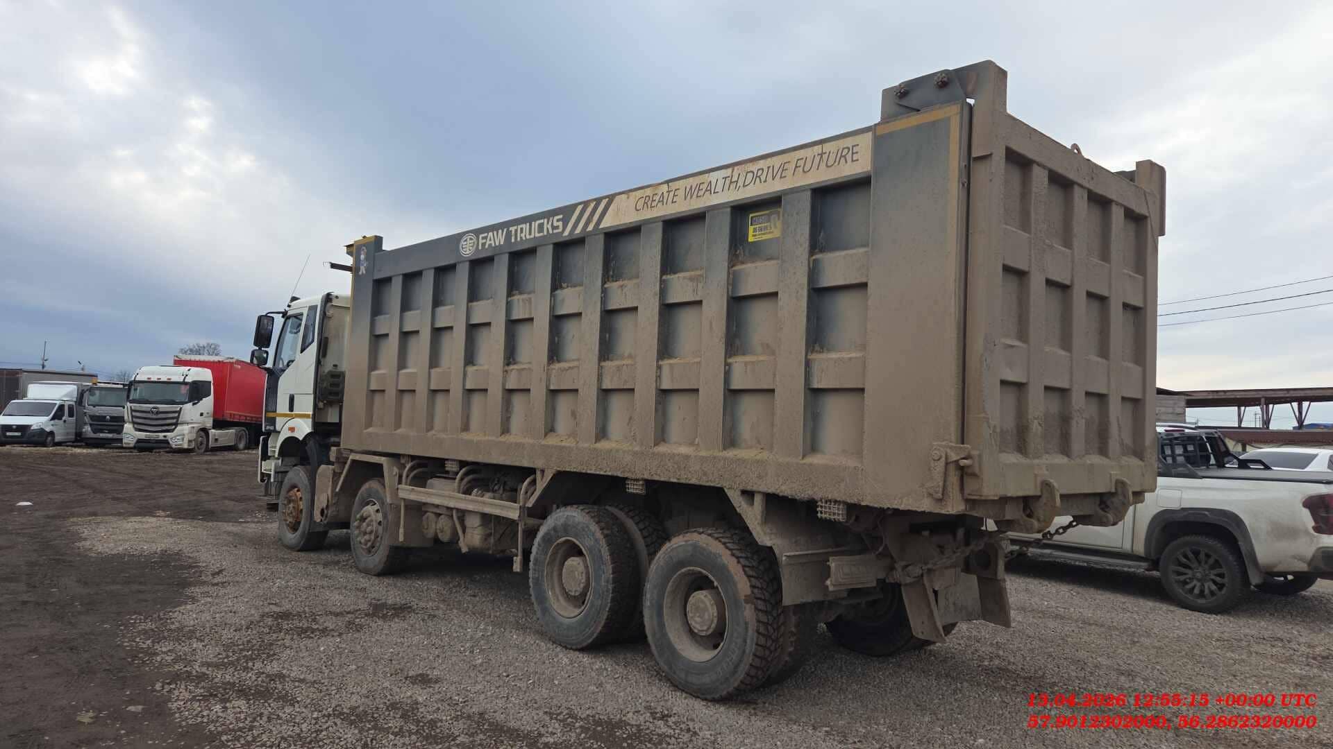 FAW CA3310P66K24T4E5 8х4,  303 711 км, 2023 года в лизинг
