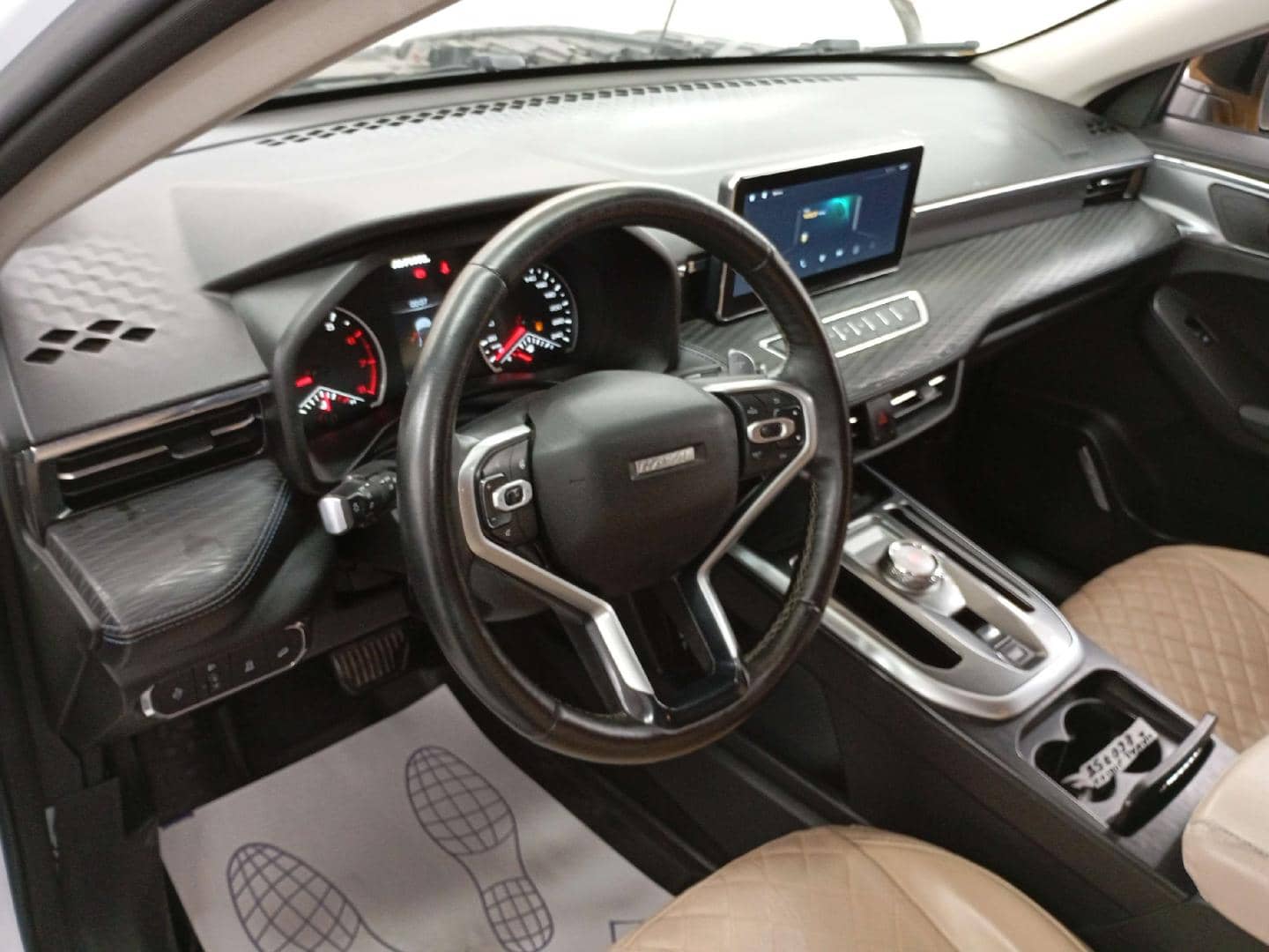 Haval Jolion,  321 833 км, 2023 года в лизинг