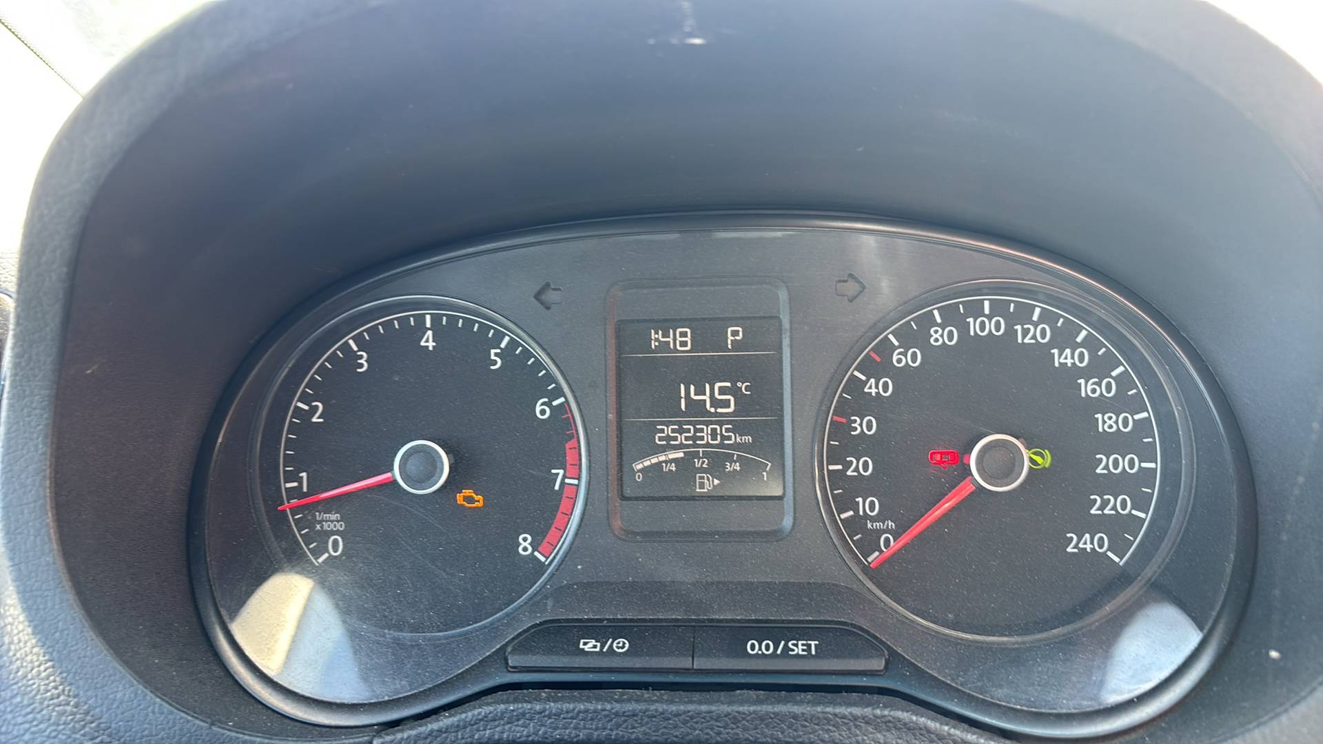 Volkswagen Polo,  252 305 км, 2019 года