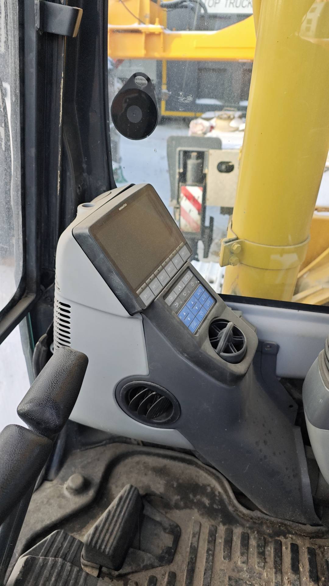 KOMATSU PC300-8MO, 2021 года в лизинг