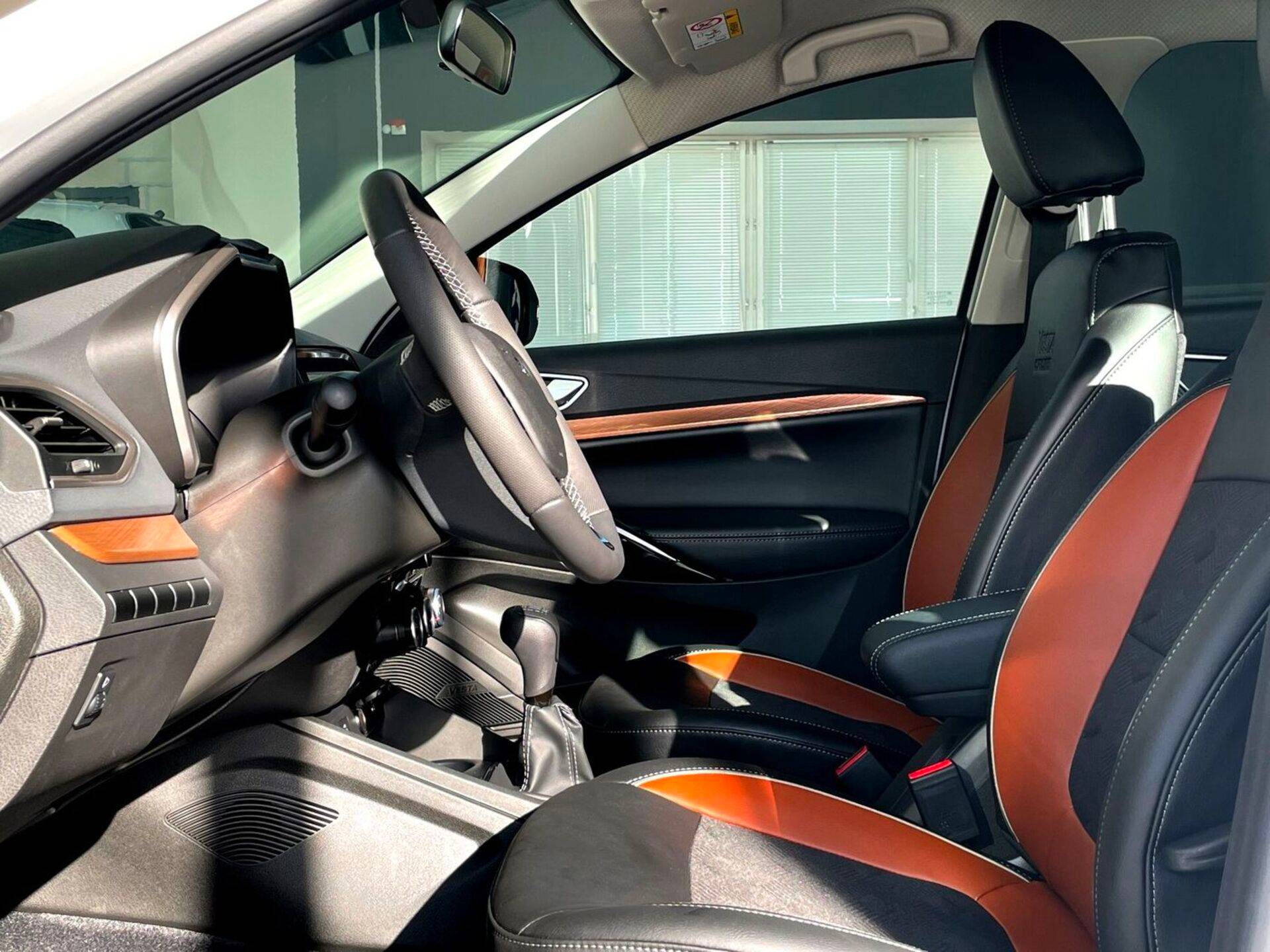 Lada Vesta Cross Life 1.6 106hp 5MT