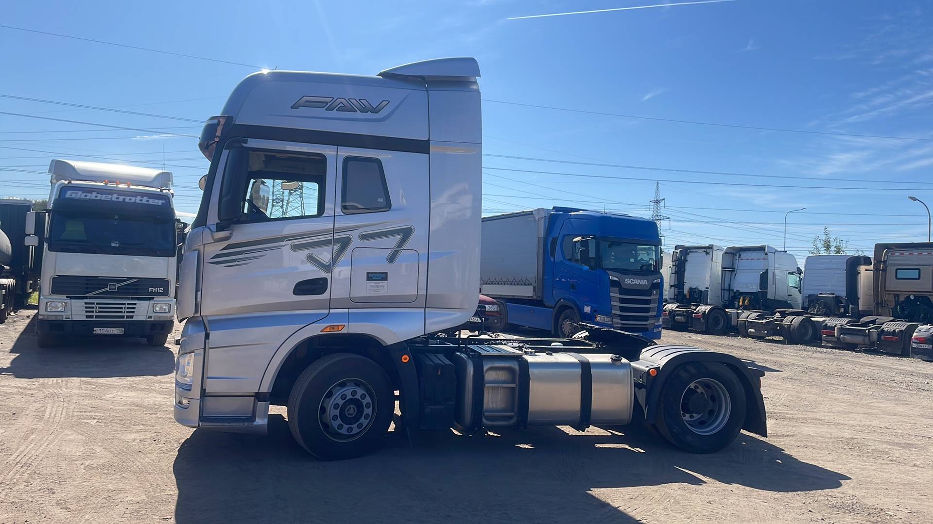 FAW CA4180P77K25E5 4x2,  201 421 км, 2023 года в лизинг