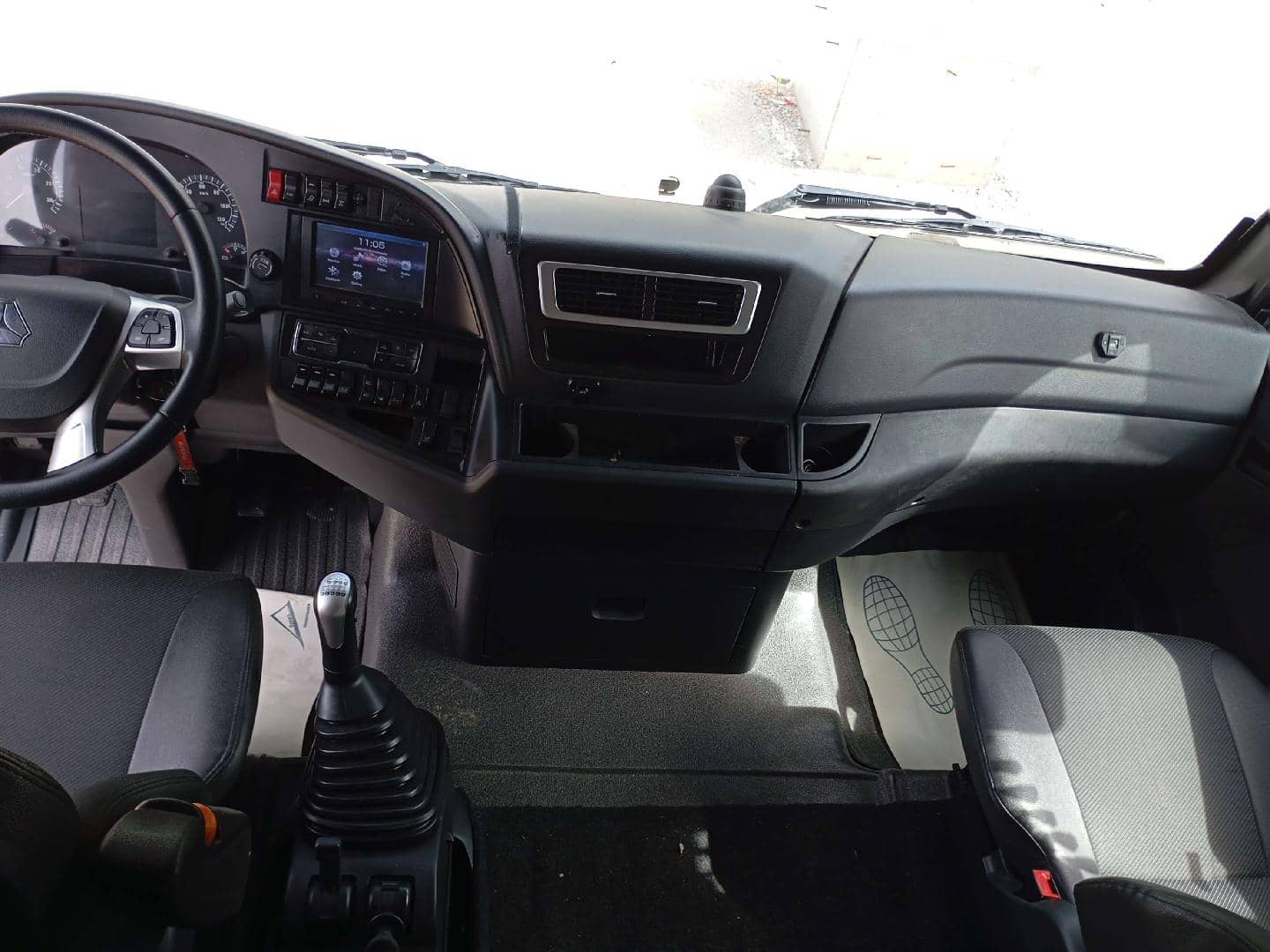 Sitrak С7Н 6×4 ZZ4256V364HE,  182 834 км, 2023 года в лизинг