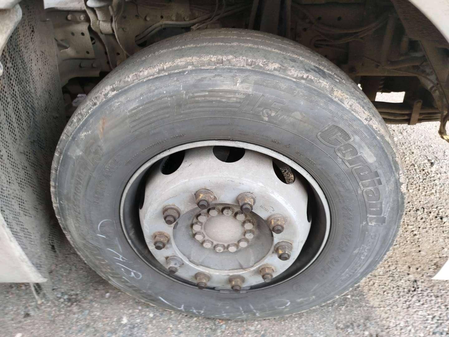 Sitrak C7H 4x2 ZZ4186V361HE,  692 215 км, 2022 года в лизинг