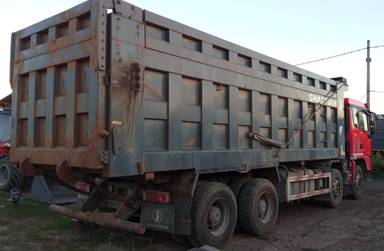 Shacman SX33186V366