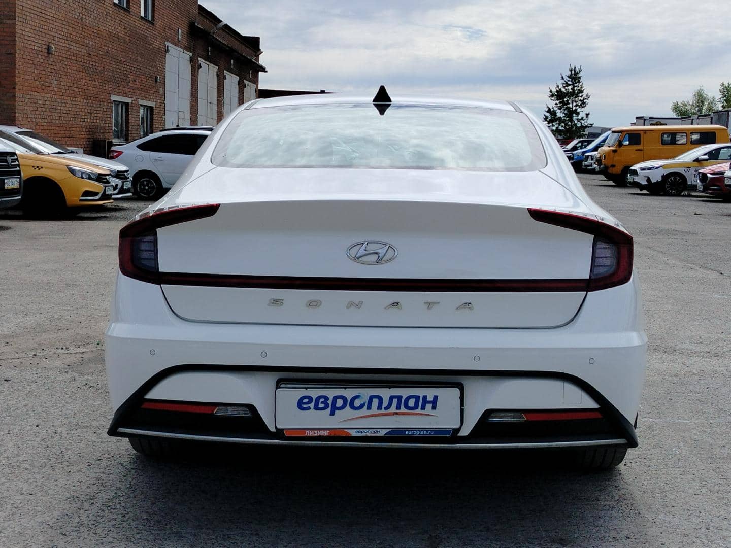 Hyundai Sonata,  61 282 км, 2021 года в лизинг