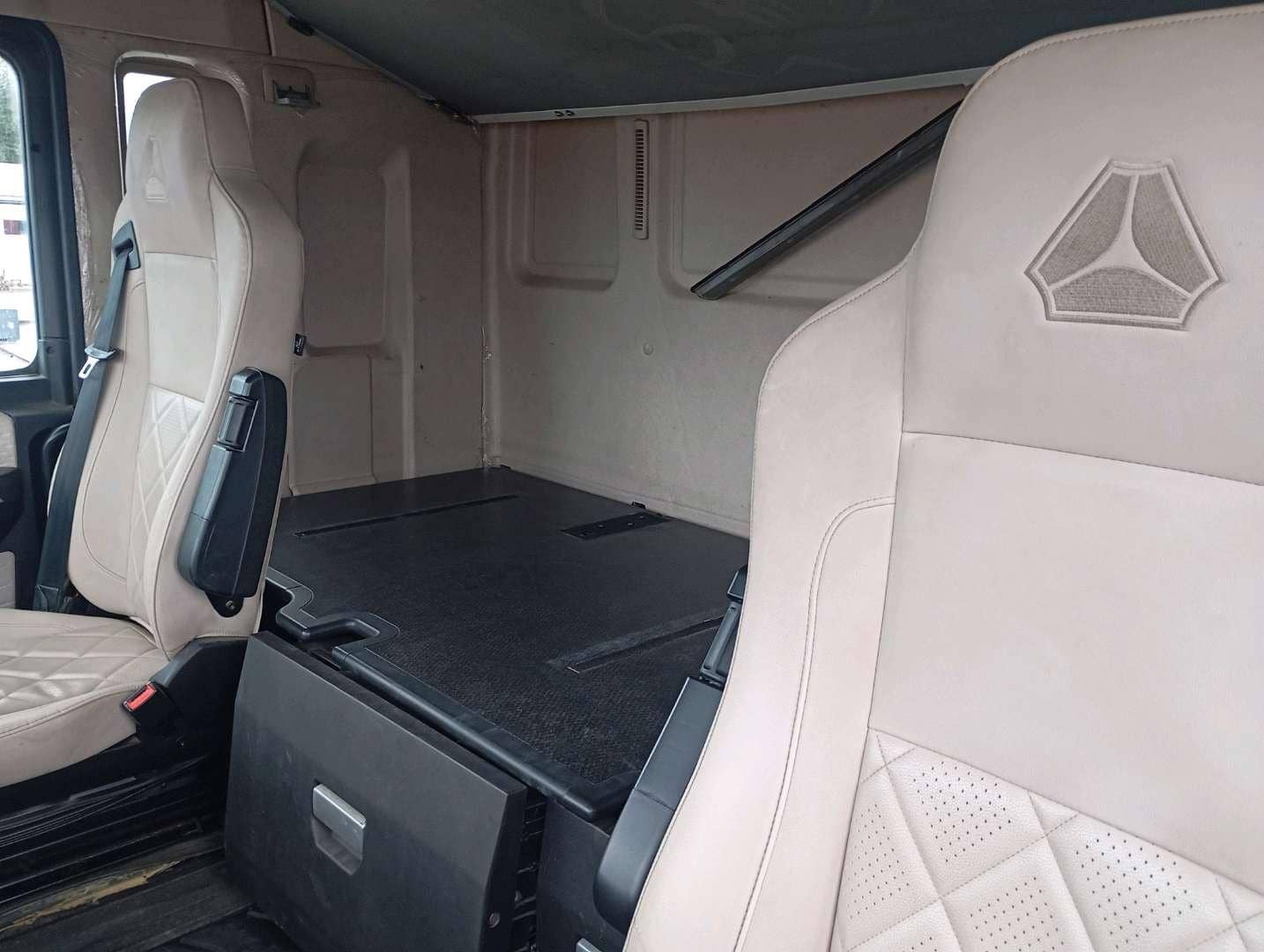 Sitrak C7H MAX ZZ4186V391HE,  240 000 км, 2023 года в лизинг