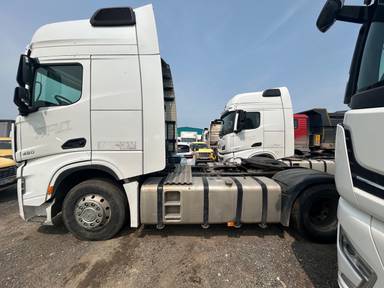 Shacman SX4188YY381