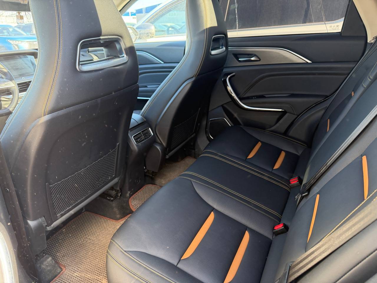 FAW Bestune T77,  72 289 км, 2023 года в лизинг