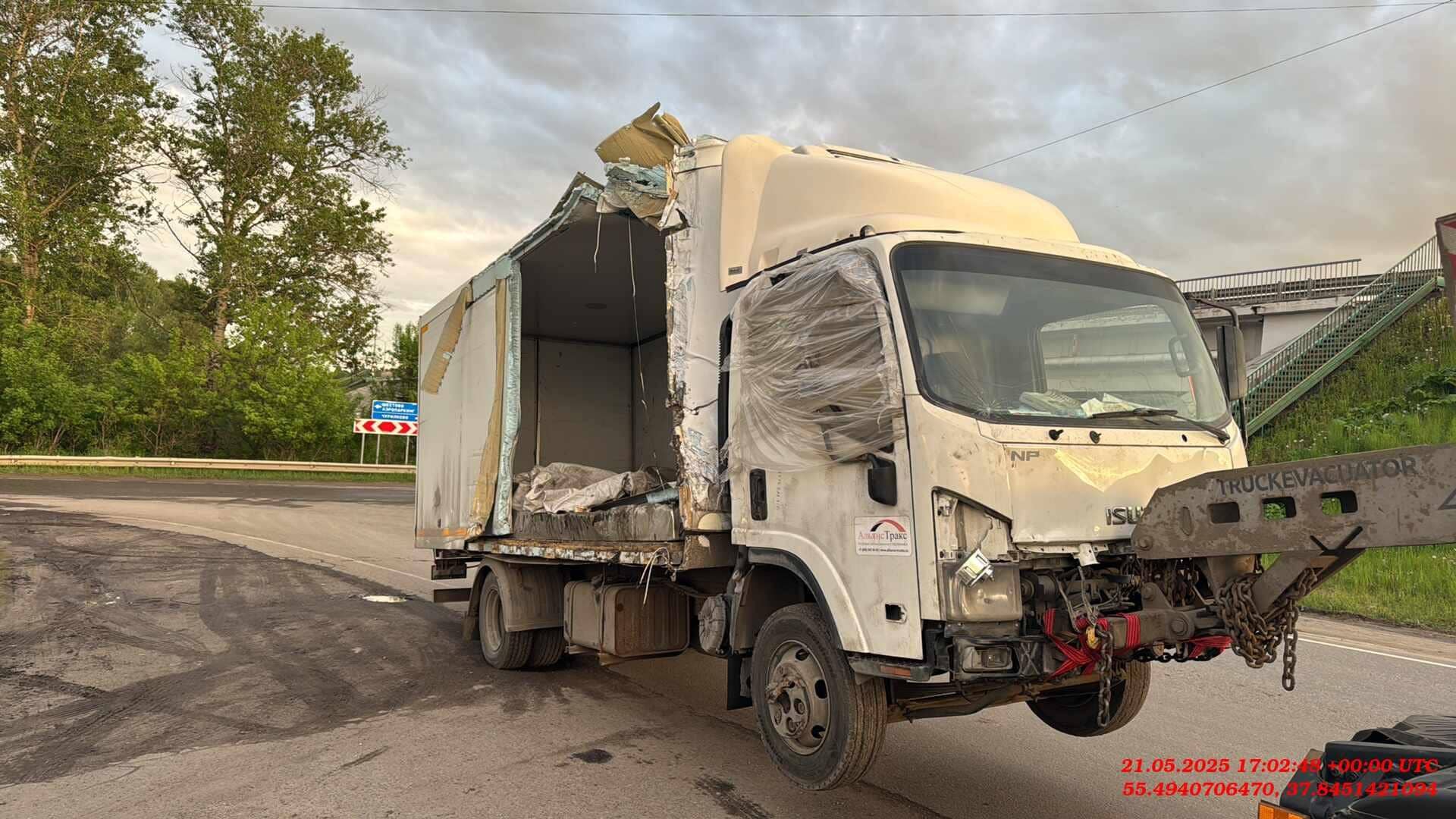 ISUZU NPR75LK,  320 000 км, 2019 года