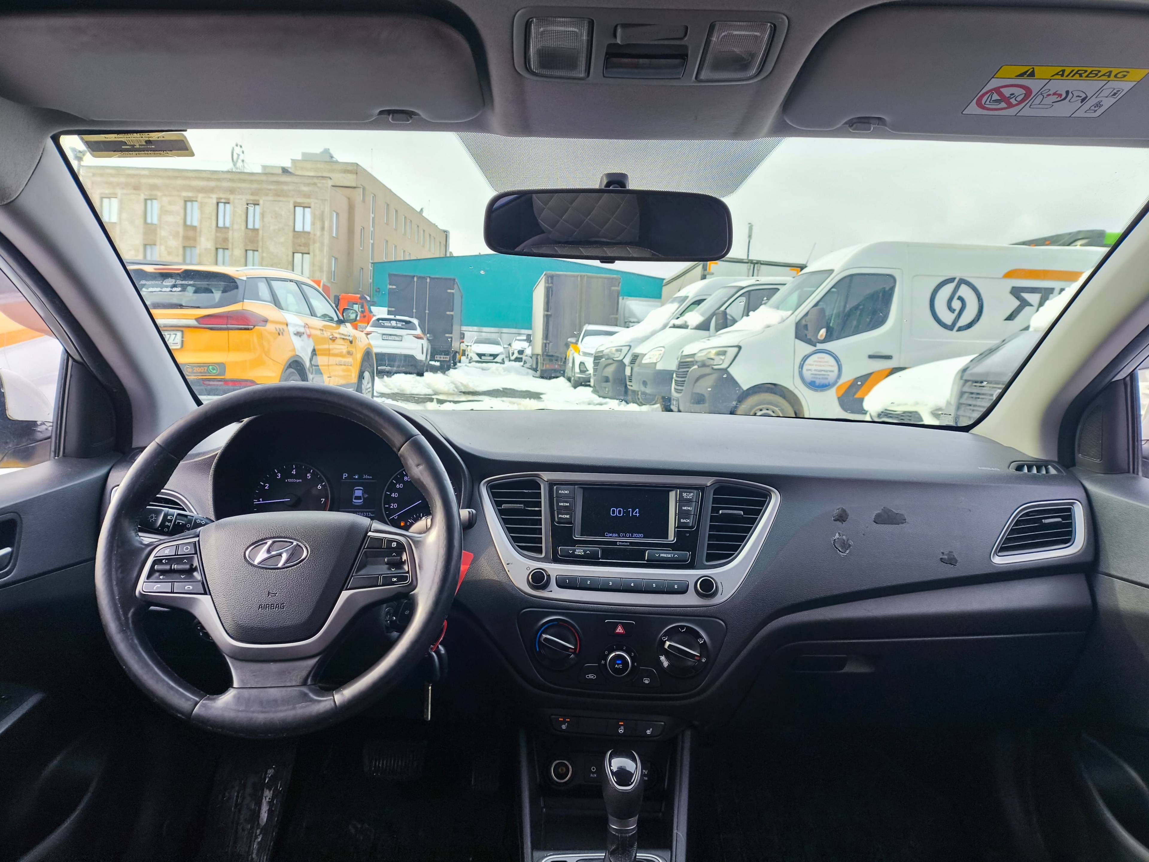 Hyundai Solaris,  296 313 км, 2018 года в лизинг