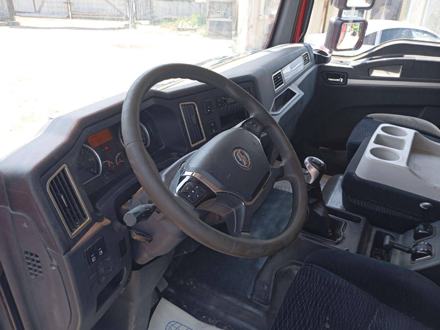 Shacman SX32488L344C,  93 442 км, 2023 года в лизинг