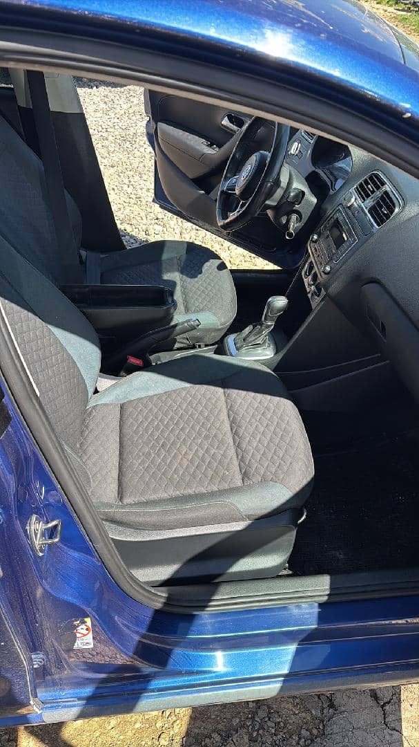 Volkswagen Polo,  304 453 км, 2019 года