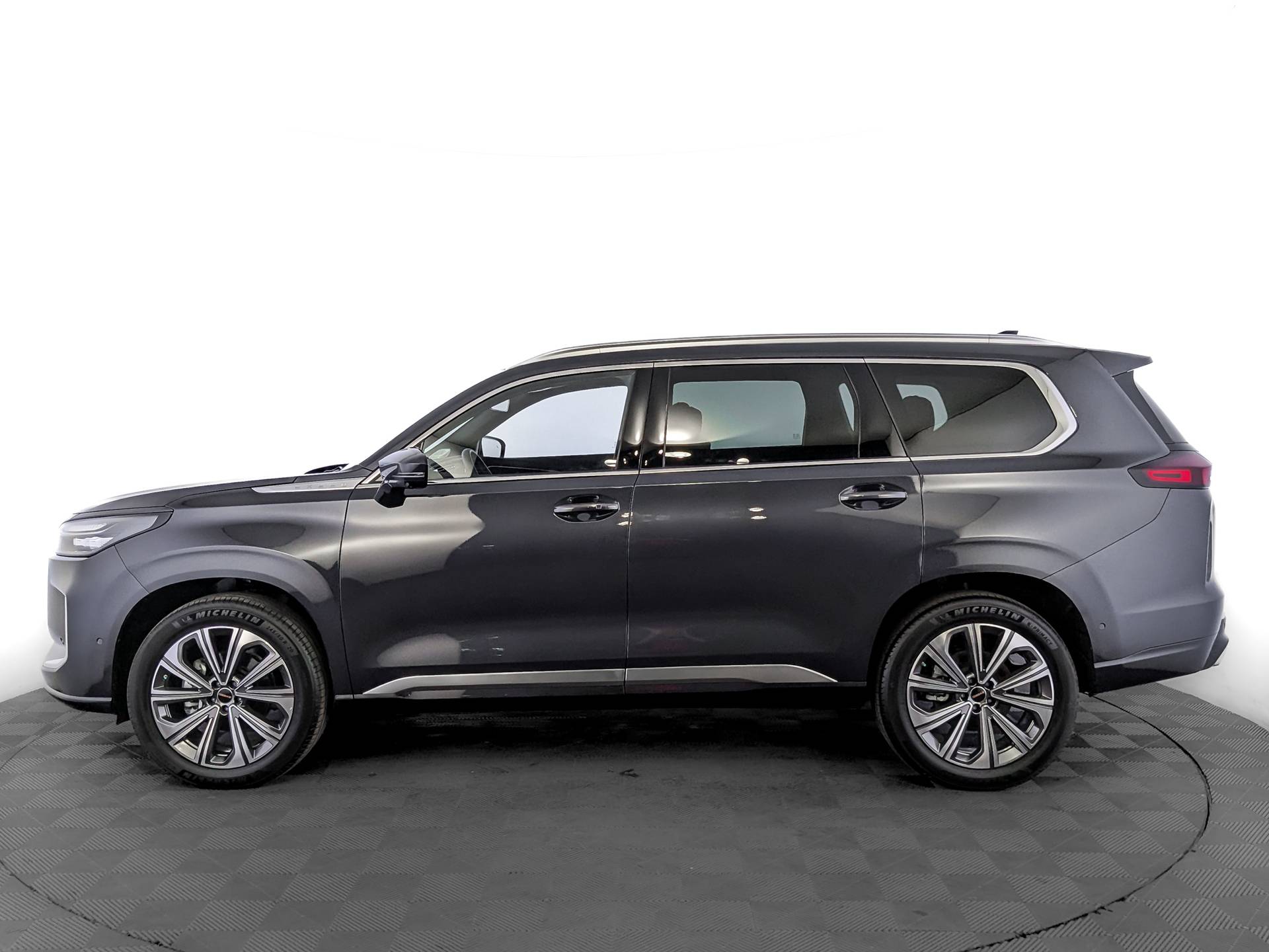 EXEED VX President 7 мест 2.0T 8AT 4WD