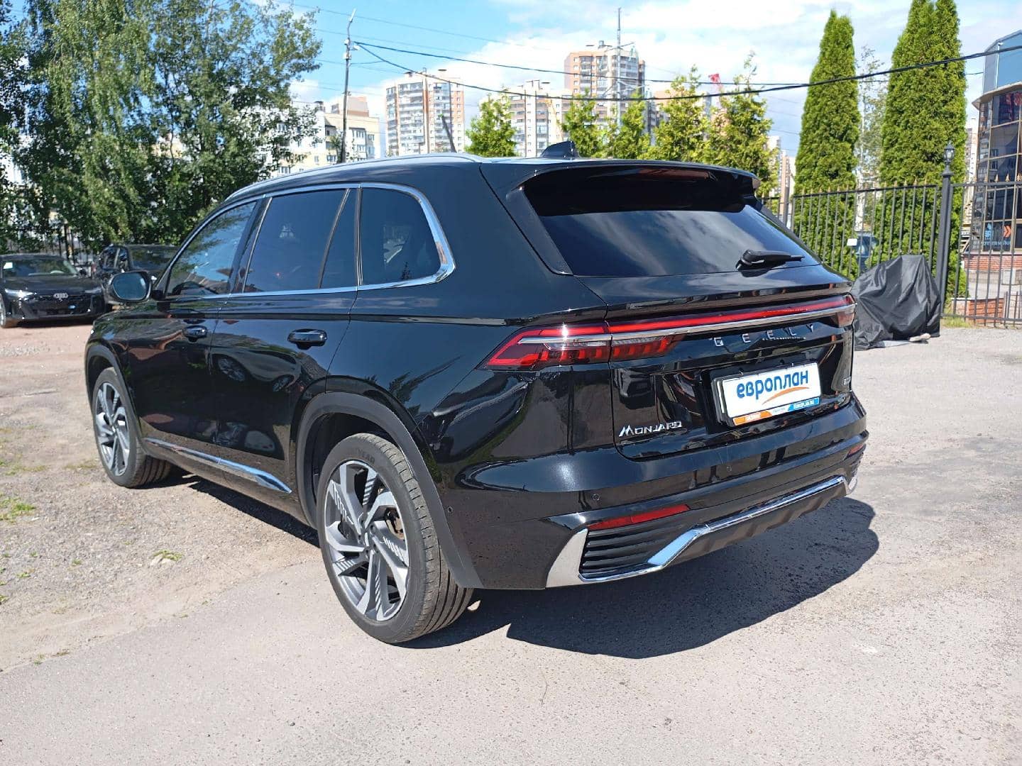 Geely Monjaro,  117 835 км, 2023 года в лизинг