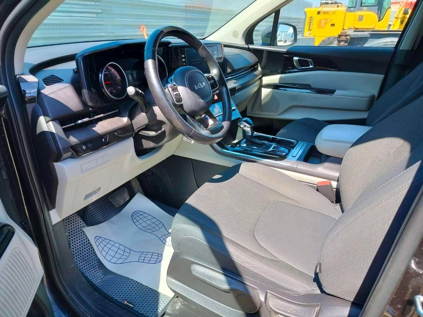 KIA Carnival,  128 321 км, 2021 года в лизинг