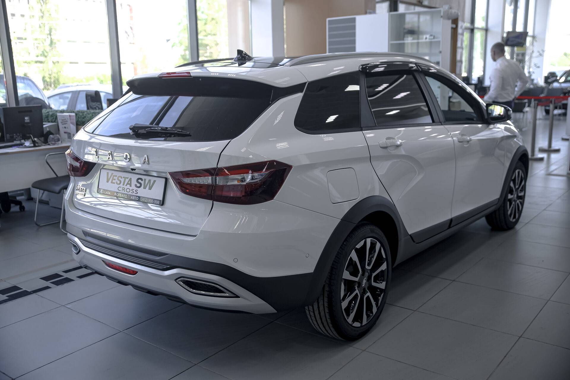 Lada Vesta SW Cross Techno 24 1.8 122hp AT
