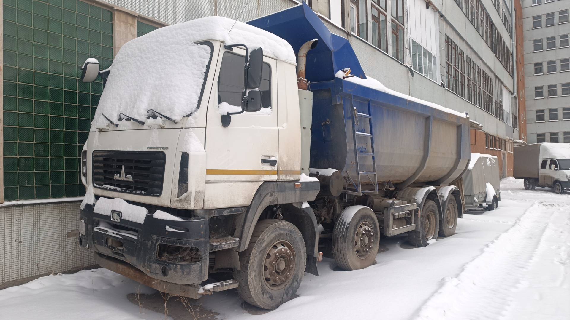 МАЗ 6516C9-520-000,  185 000 км, 2021 года в лизинг