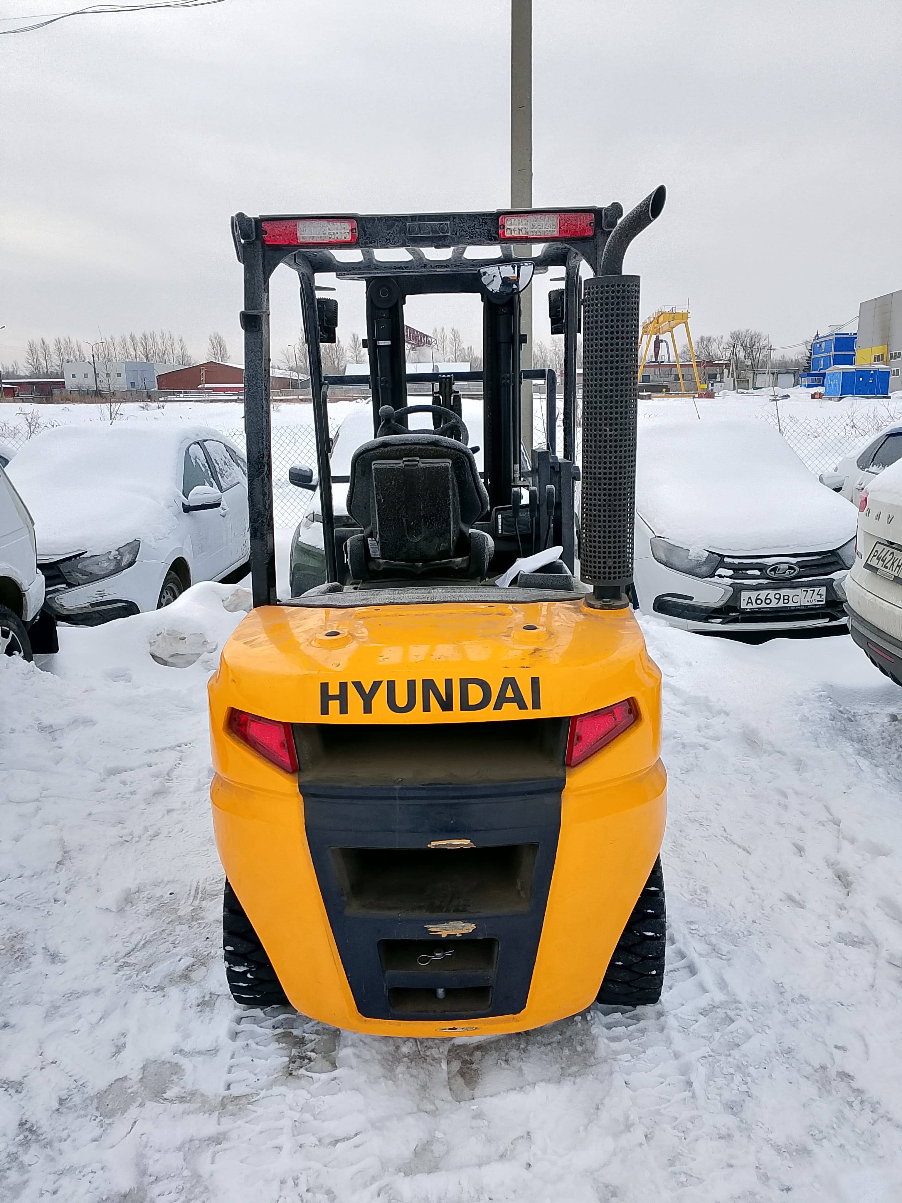 Hyundai 30D-9E Лот 000007422