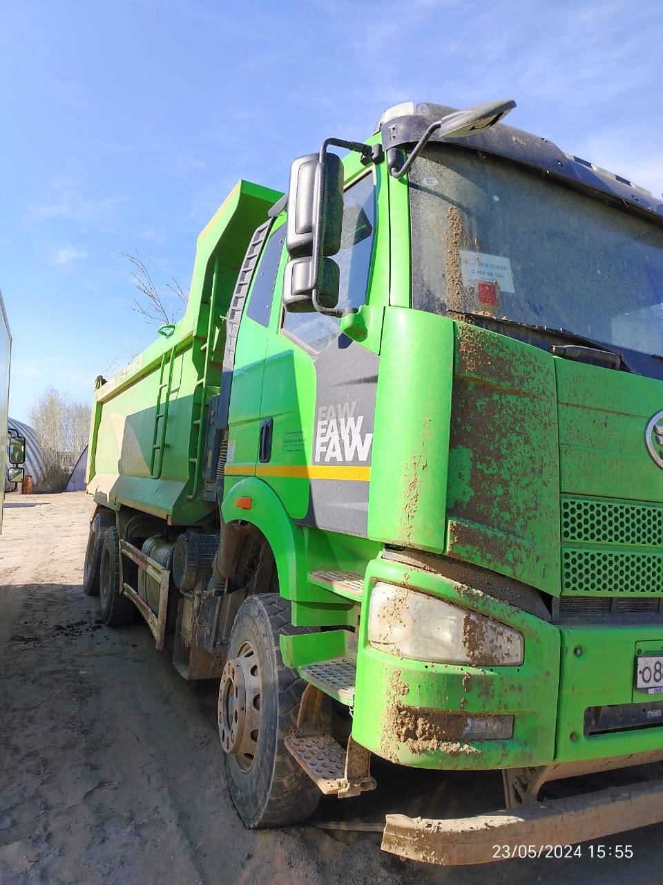 FAW CA3250P66K2T1E5 6х4,  123 412 км, 2021 года в лизинг