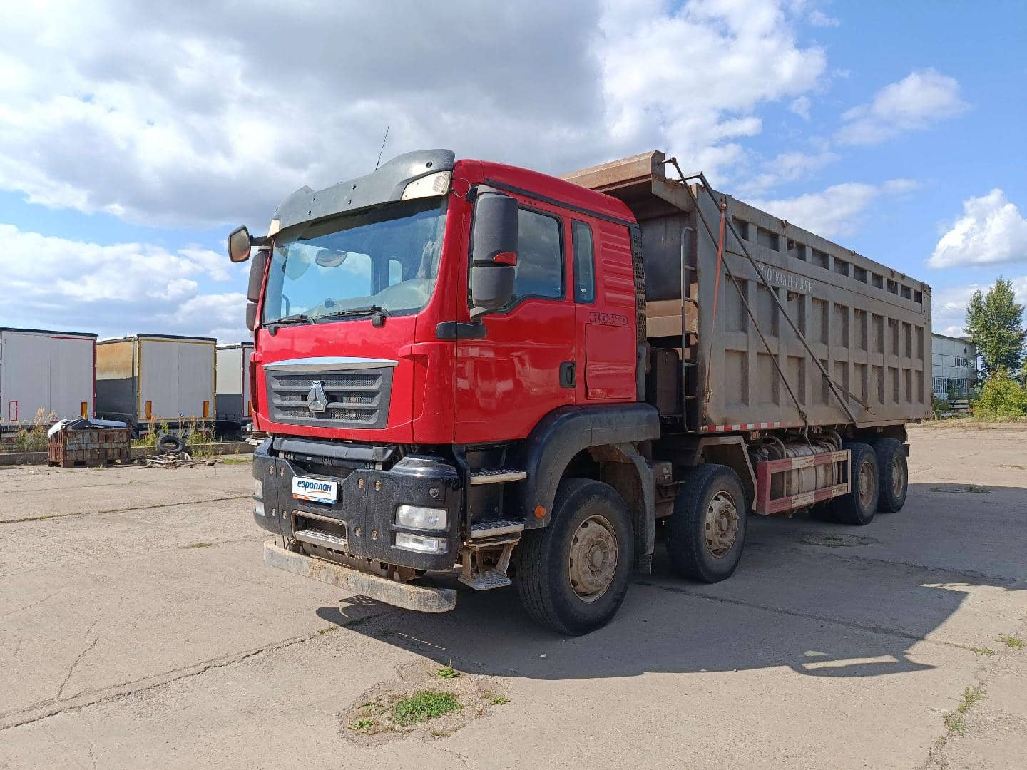 HOWO ZZ3317V386GE1 8х4,  184 833 км, 2021 года в лизинг