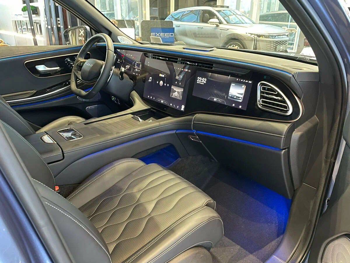 EXEED VX President 7 мест 2.0T 8AT 4WD