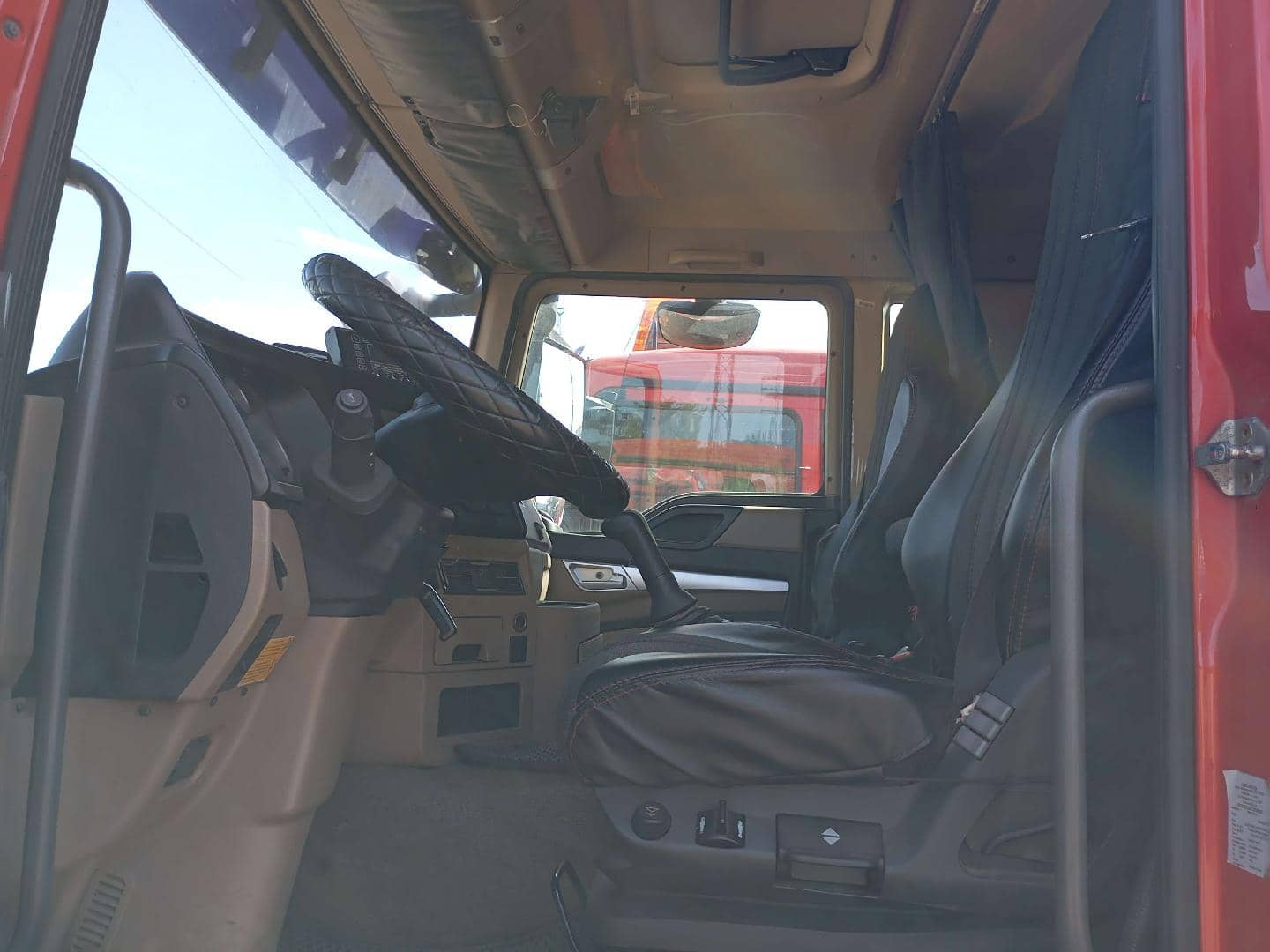 HOWO ZZ3256V384GE 6x4,  140 615 км, 2023 года в лизинг