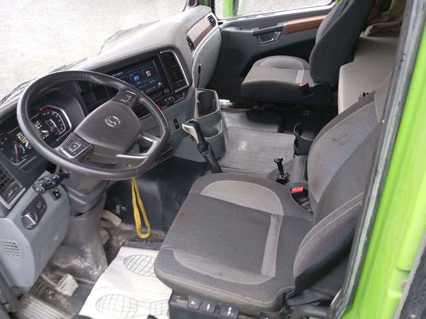 Shacman SX5258GJB6R384,  68 778 км, 2024 года в лизинг