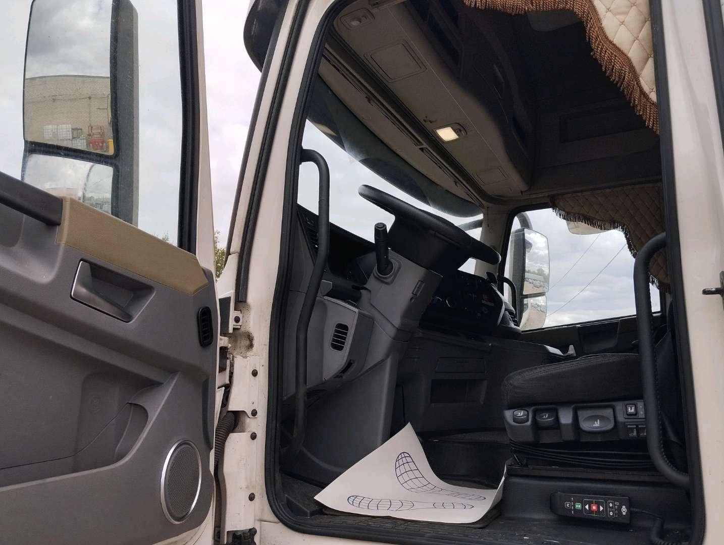 DongFeng GX DFH4180 4x2,  390 008 км, 2023 года в лизинг